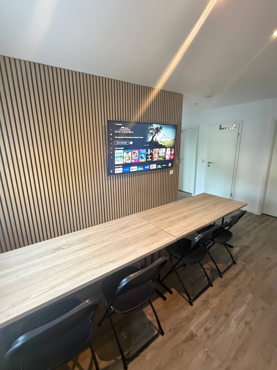Ganze Ferienwohnung, 5 Zimmer für 16 Personen / Praktisches Gruppen-Domizil am See  / Neuschwanstein/München in Lechbruck, Lechbruck am See