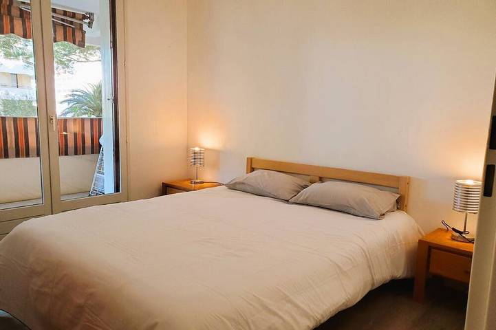 Appartement entier, Miougrano T2 55m2 Lumineux Climatisé Plage Piscine Parking in Fréjus Plage, Fréjus