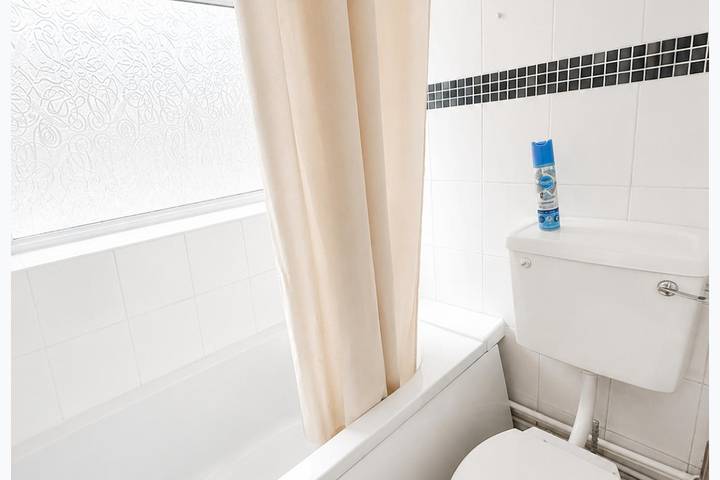 Spacious Coventry House Parking Longer Stays in Coventry, Birmingham y alrededores
