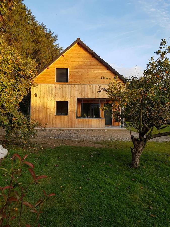 Location de vacances pour 8 personnes, avec Terrasse ainsi que Jardin et Vue à Épagne-Épagnette