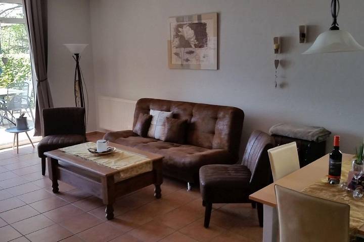 Ferienwohnung für 2 Personen, mit Terrasse und Seeblick in Waren (Müritz) - 3