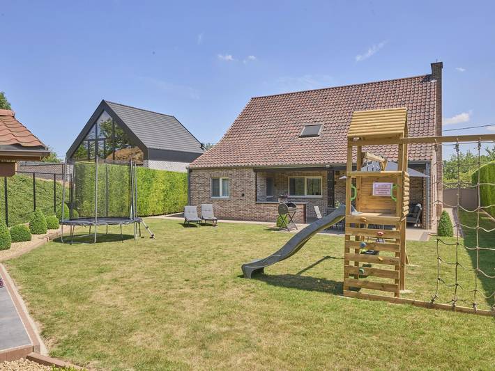 Location de vacances pour 8 personnes, avec Terrasse et Jardin à Tongres