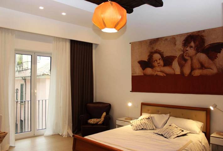 Cama y desayuno para 5 personas, con vistas y terraza, Se admiten mascotas en Salerno