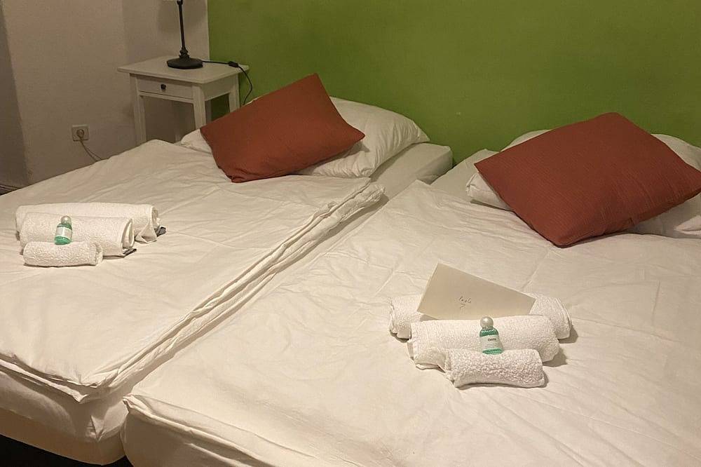 Apartamento entero, Private Apartment in Berlin's most central district 3 minutes to the river Spree in Berlin Moabit, Berlín
