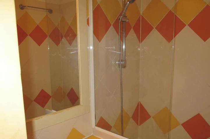 Gîte pour 4 personnes, avec Balcon dans Plage Beau Rivage Saint Raphael - 2