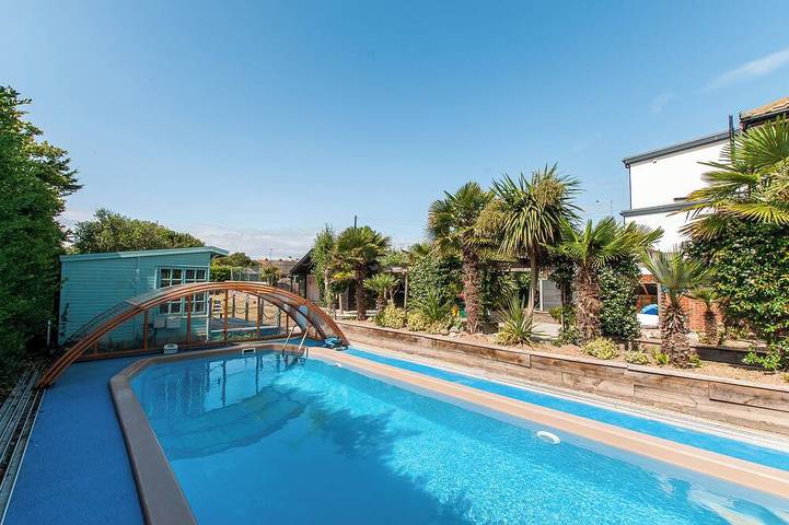 Beach house for 8 people, with balcony and garden in Kent