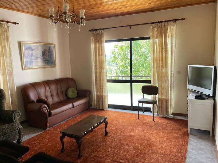 Location de vacances pour 6 personnes, avec jardin ainsi que balcon et vue dans Vinhais - 4