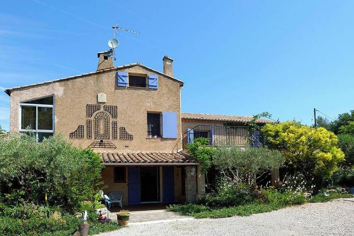 Appartement de vacances pour 5 personnes, avec jardin et terrasse