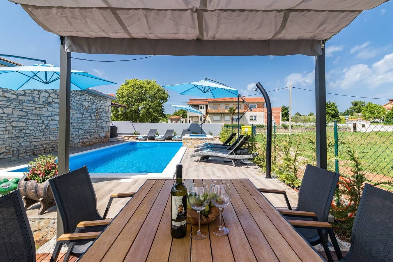 Created with love, Villa Imela with a private pool is an ideal place for family vacation in Barban, Zuidkust Istrië