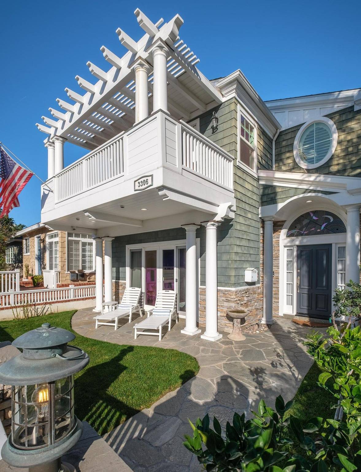 4br Beach House Steps from Sand - Ac Parking Bbq in Hermosa Beach, Los Angeles County