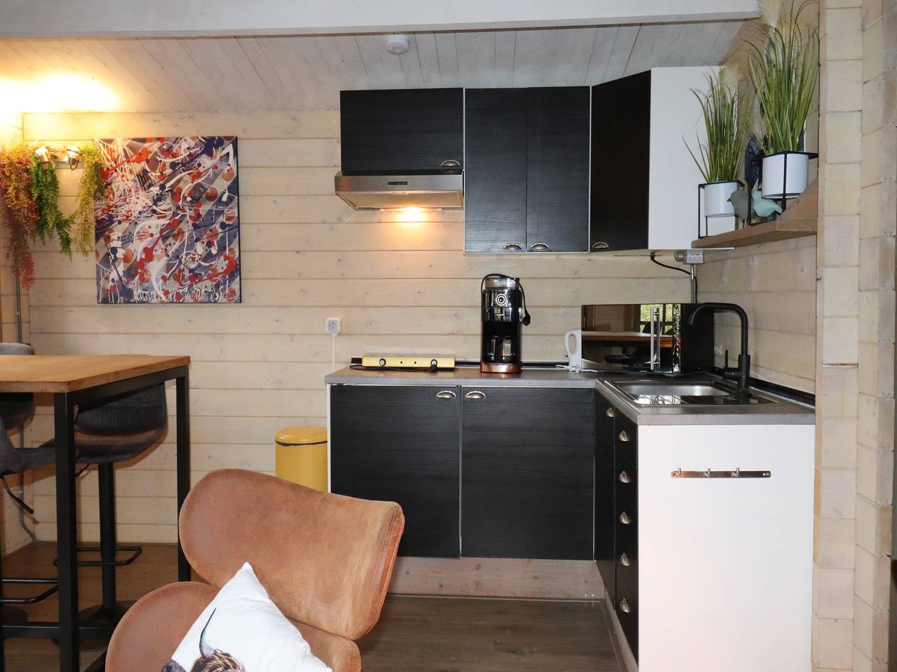 Hut in Tzummarum met zwembad en tennisbaan in Franekeradeel, Nederlandse Noordzeekust