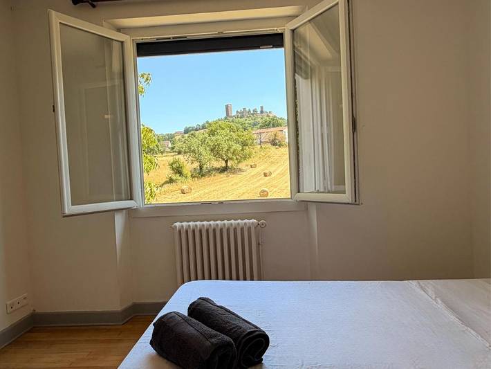 Location de vacances pour 12 personnes, avec Balcon et Terrasse ainsi que Jardin et Vue à Saint-Laurent-les-Tours - 2