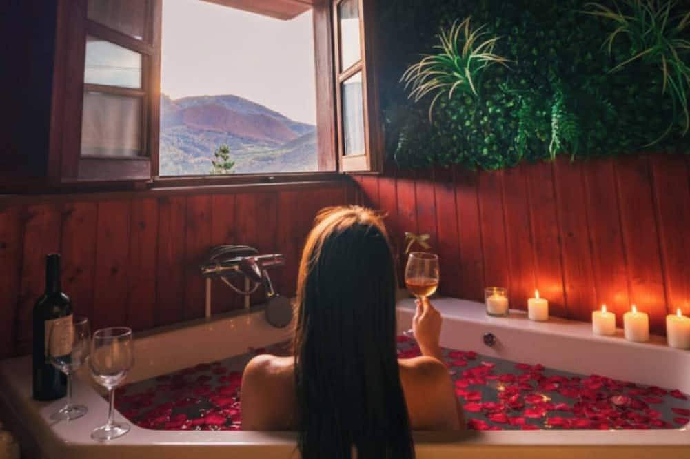 Congosta, casita romántica con jacuzzi privado en las montañas in Páramo, Teverga