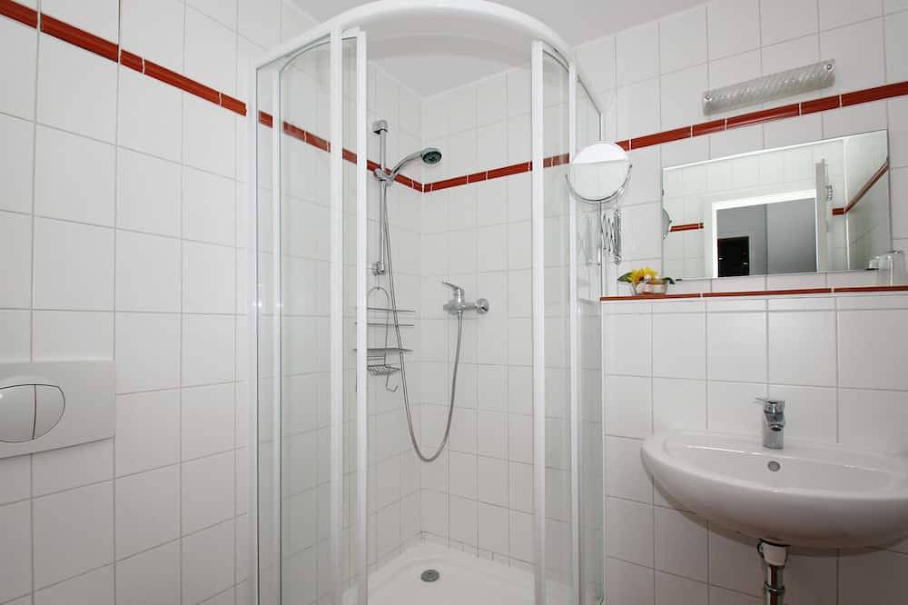 Apartamento entero, Alquiler-Tradicional-Baño privado-Wg5 in Groß Zicker, Mönchgut