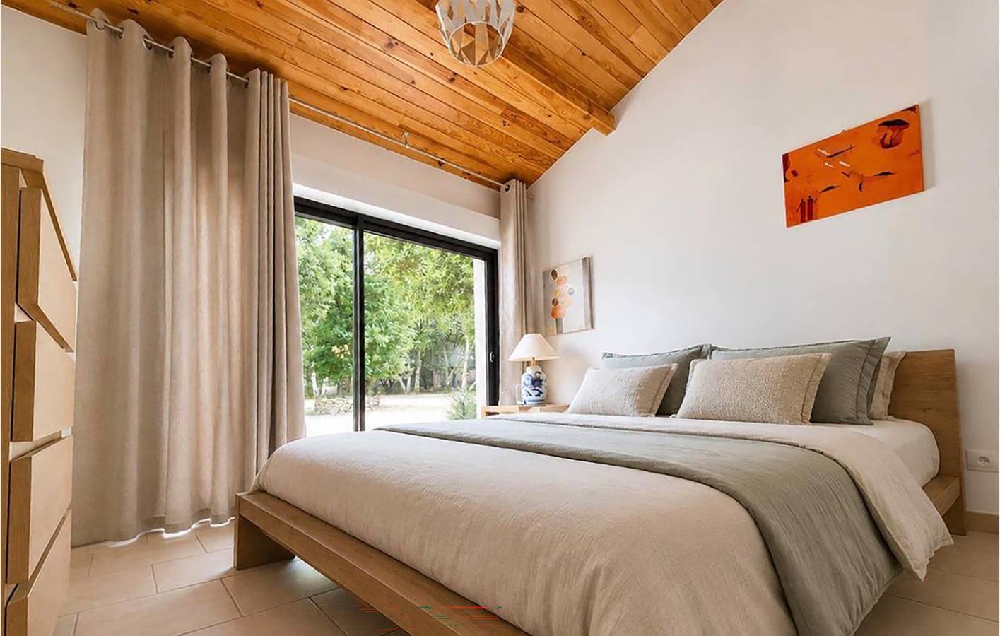Acogedor apartamento de 85 m² con piscina y wifi, a 2,5 km del centro de Tharaux in Méjannes-le-Clap, Región de Alès