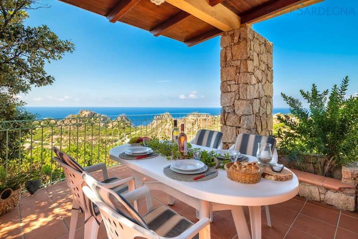 Villa per 6 persone, con piscina e vista oceano nonché giardino in Costa Paradiso