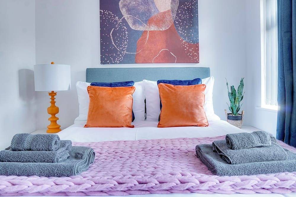 Entire apartment, Modern 2 bedroom flat near Liverpool City Centre in Merseyside