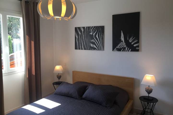 Location de vacances pour 8 personnes, avec jardin et terrasse dans Office De Tourisme De La Croix Valmer - 4