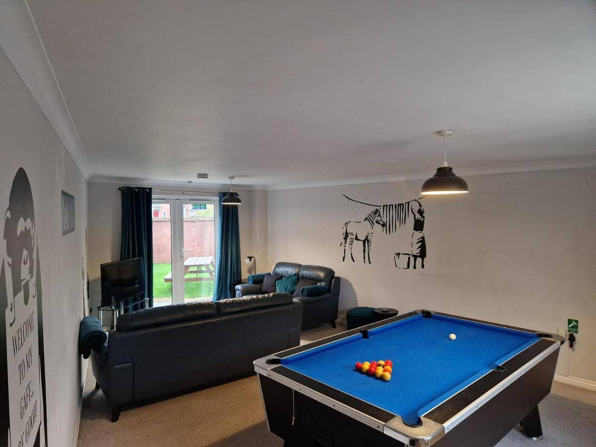 Four-Bedroom House in Hereford, Herefordshire
