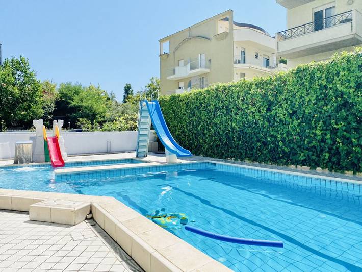 Ferienwohnung für 4 Personen, mit Pool und Kinderpool sowie Balkon in Riccione - 3