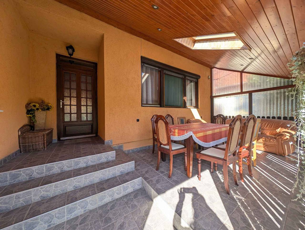 Ferienhaus mit Wlan und 2 Terrassen  in Balatonkeresztur, Plattensee Südufer