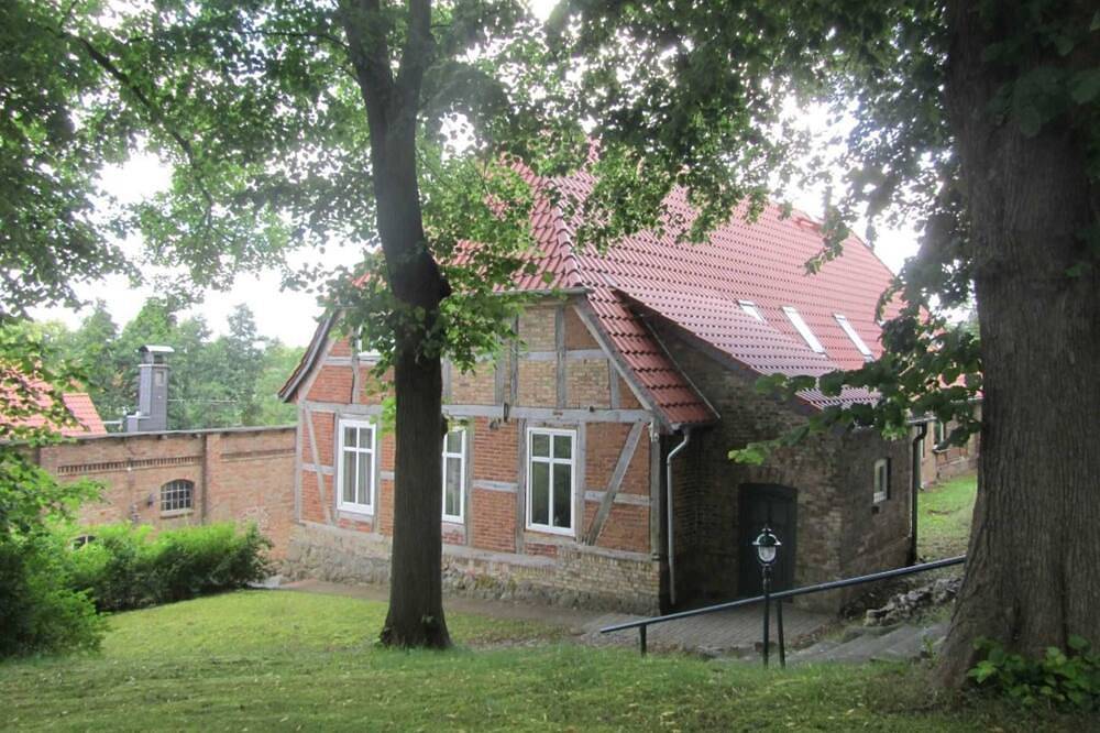 Ganze Wohnung, Doppelzimmer - Ferienhaus an der Kirche in Groß Wokern, Mecklenburgische Schweiz