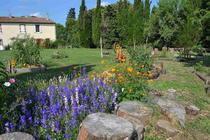 Location de vacances pour 4 personnes, avec Piscine à Mazerolles-du-Razès
