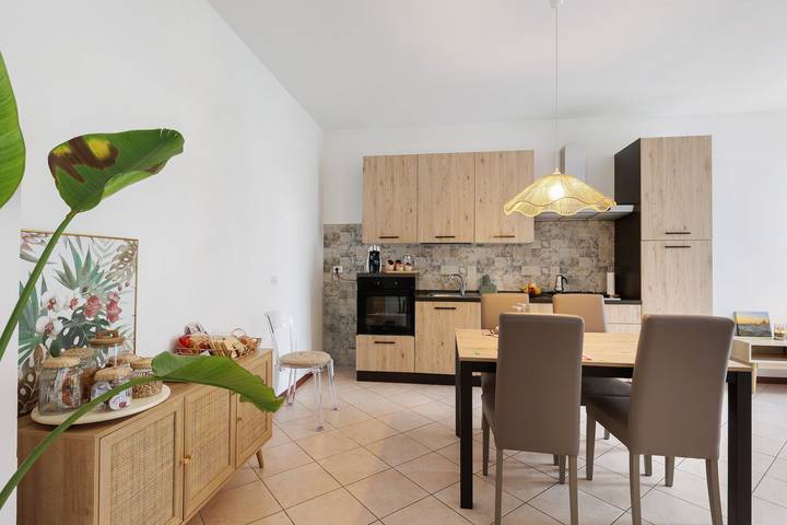 Entire apartment, Dream Room Apartment with Private Garden and Wi-Fi in Illasi, Verona Province