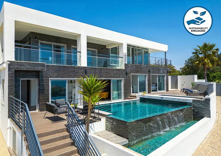 Villa pour 16 personnes, avec jardin et balcon à Albufeira