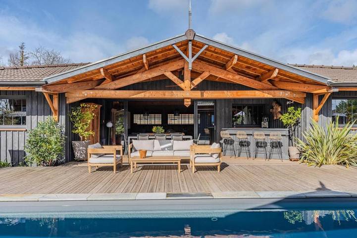 Location de vacances pour 2 personnes, avec jardin ainsi que piscine et jacuzzi dans Lac de Lacanau - 3