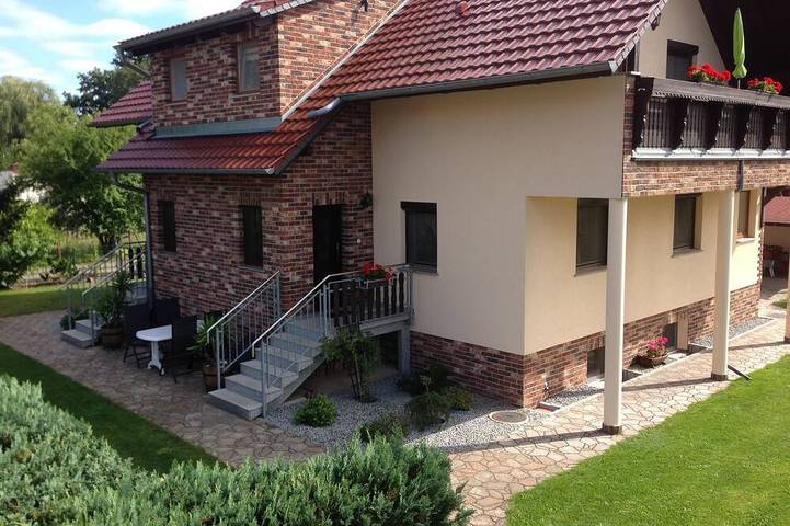 Ferienwohnung für 3 Personen, mit Terrasse und Garten sowie Sauna in Schwielochsee
