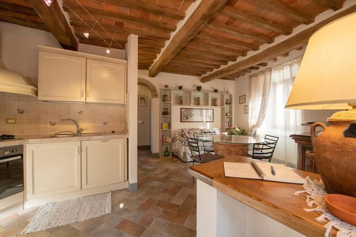 Appartamento per 4 persone, con Balcone e Terrazza nonché Panorama a Montieri