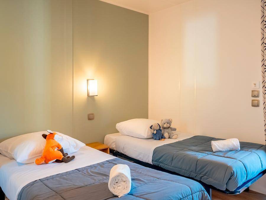 Camping Paradis Au port de l'houmeau. - Mobilhome 4 personnes - 2 chambres 2 salles de bain - 4 personnes - Diamant in L'Houmeau, Région de La Rochelle