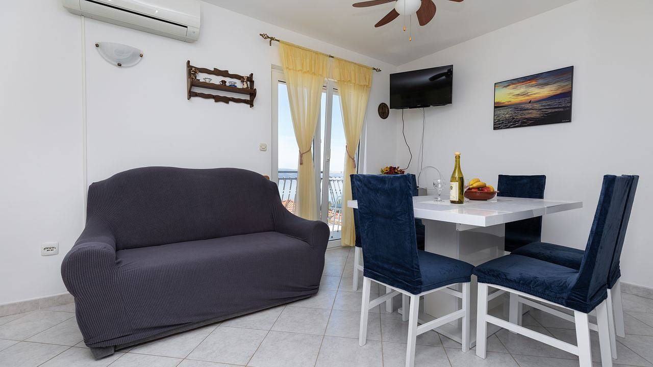 Cały apartament wypoczynkowy, Ferienwohnung für 6 Personen (61 m²) in Mimice in Mimice, Żupania splicko-dalmatyńska