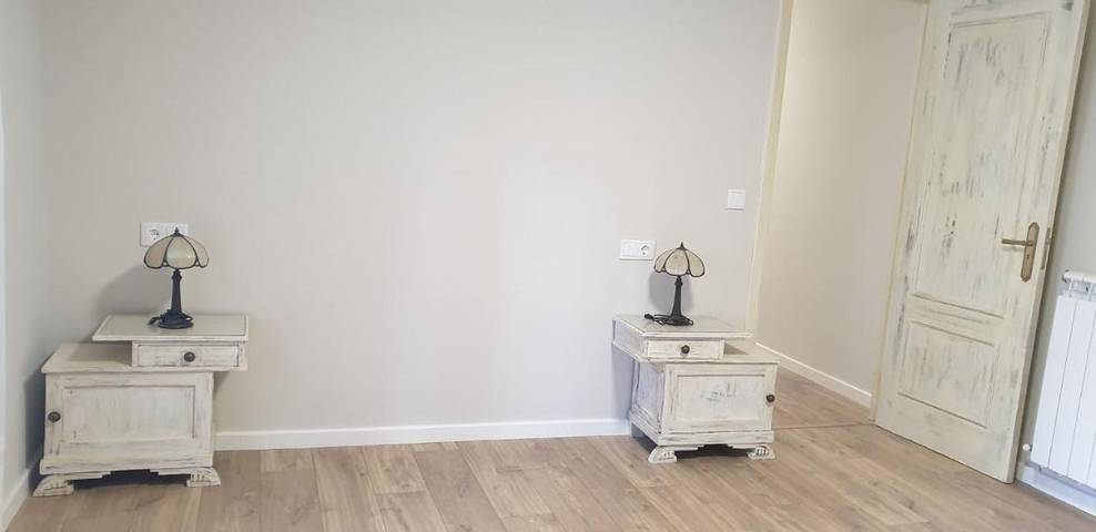 Casa rural para 10 personas, con vistas además de piscina y terraza, Se admiten mascotas en Teo - 2