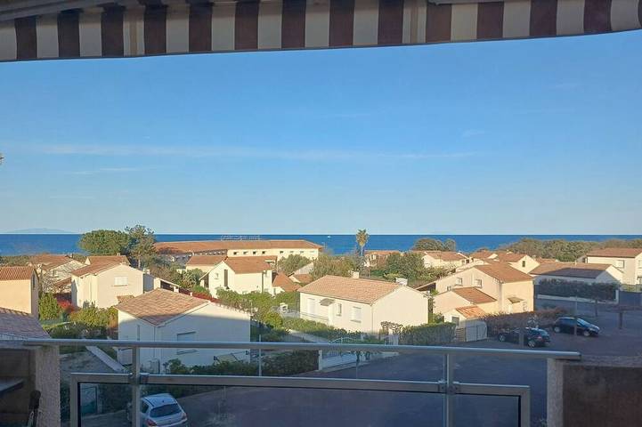 Appartement de vacances pour 6 personnes, avec terrasse et piscine