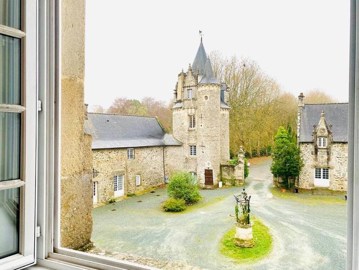 Gîte pour 3 personnes, avec vue ainsi que vue sur le lac et jardin à Taden - 3
