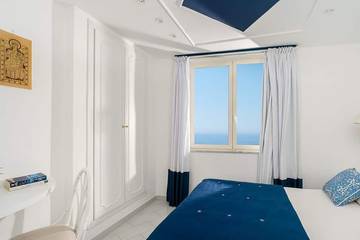 Villa for 4 Guests in Positano, Amalfi Coast, Picture 4