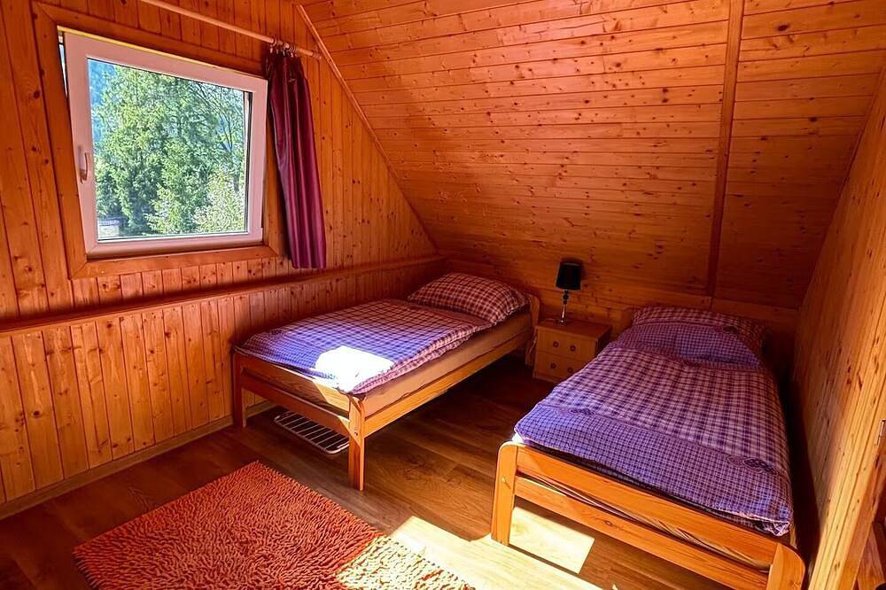 Cozy cottage located in a quiet part of Vychylovka in Mittelslowakei