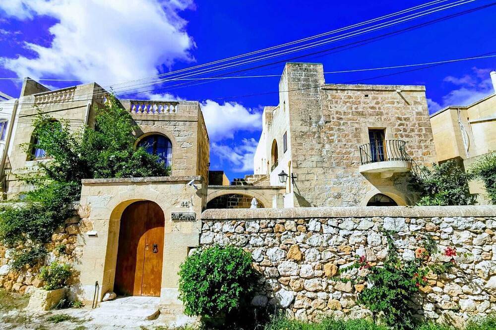 Romantique villa pour 9 personnes avec piscine et vue sur la mer in Nadur, Gozo