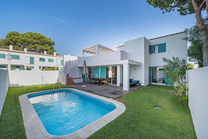 Ferienhaus für 8 Personen, mit Kinderpool in Alvor