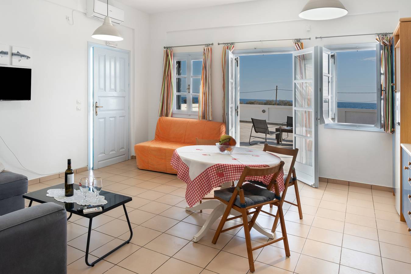 Aegean Blue Santorini Perivolos dichtbij het strand met zeezicht & Wi-Fi, foto 7