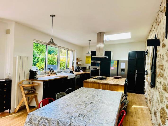 Location de vacances pour 11 personnes, avec jacuzzi ainsi que jardin et piscine dans Voulx - 2