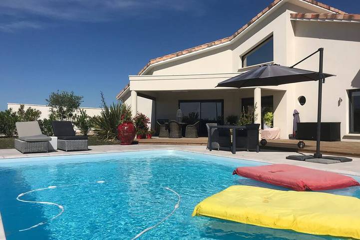 Location de vacances pour 5 personnes, avec jardin et terrasse à Mauvezin-sur-Gupie