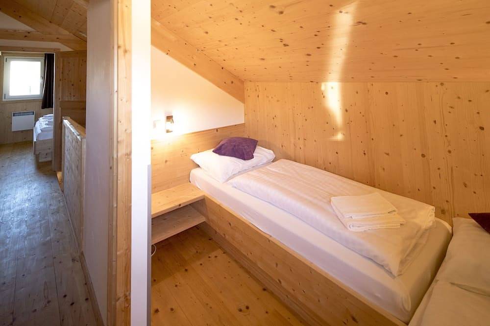 Ferienhaus mit großer Sonnenterrasse Outdoor Whirlpool und Bergpanorama in Murau, Murau (Kreischberg)