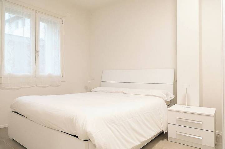 Entire apartment, [Ca' Borsa III] - Modern suite in the city center in Treviso, Treviso Province