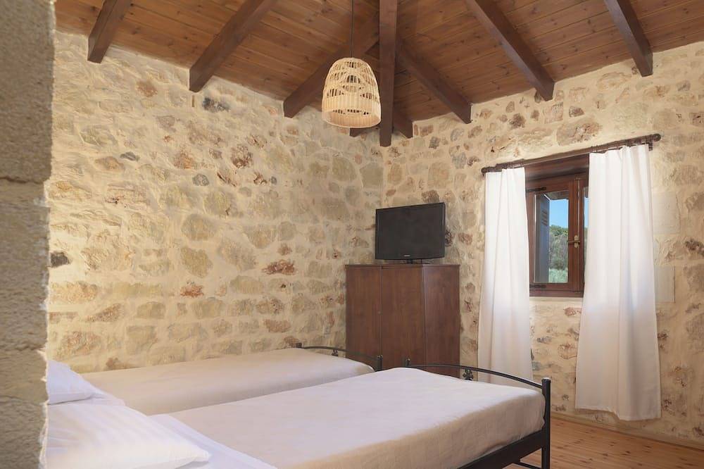 Villa Ioanna, ganz privat! Enormer Garten & 40 m2 Pool! Nah am Strand! in Panormos (Rethymno), Rethymno und Umgebung