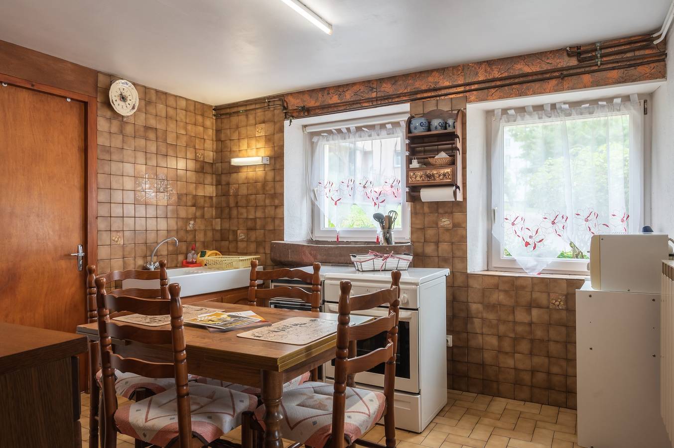 Studio entier, Studio Nivolet avec Wifi: Vue sur Ville et Lac- idéal pour couple avec enfants in Gérardmer, Parc naturel régional des Ballons des Vosges