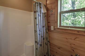 Log Cabin for 6 Guests in Douglas Lake, Sevier County, Picture 1