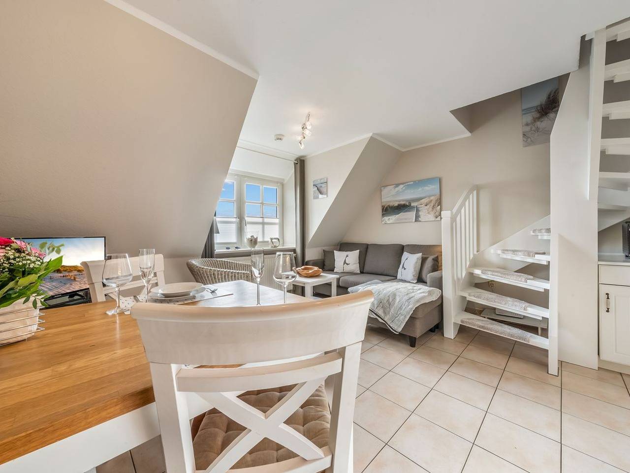 Ganze Ferienwohnung, Lh Dünenblick Wohnung 9 - Strandnahe 3-Zimmer-Wohnung mit ca. 55 m² unter Reet, für bis zu 4 Personen in Wenningstedt, Sylt